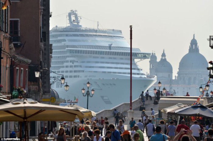 Venice Blue Flag 2016