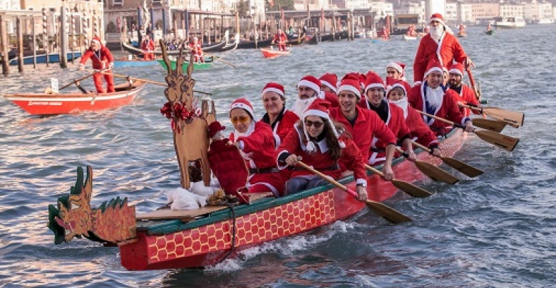 Regata dei Babbi Natale