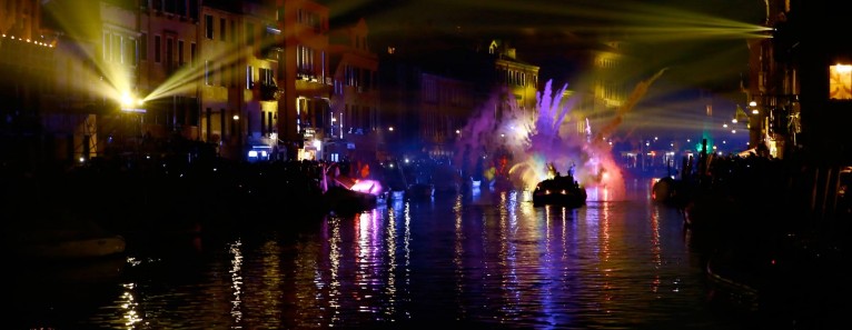 festa veneziana sull'acqua