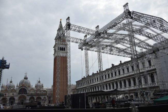 Zucchero in concerto: misure a tutela della circolazione pedonale