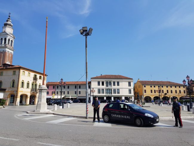 Guida con la patente revocata: Porsche sequestrata - Televenezia