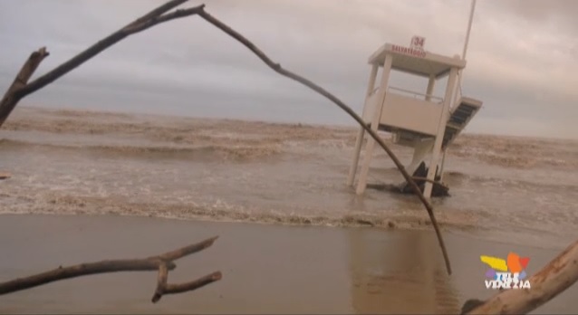 Maltempo La Spiaggia Di Jesolo Non Cè Più Venezia Radio Tv