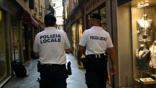 Ladro seriale pedinato in borghese per le calli: arrestato