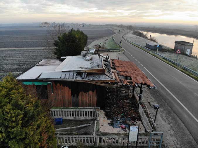 Gli incendiano il bar, assicurato, ma niente risarcimento