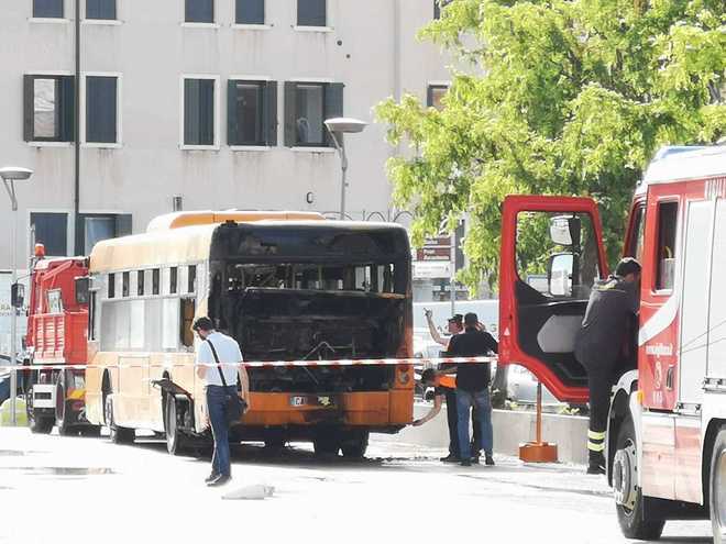 incendio autobus actv piazzale roma