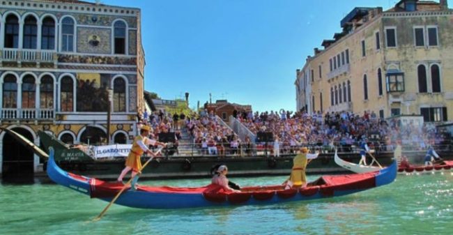 Assistere alla Regata Storica 2019 dalla platea Canal Grande