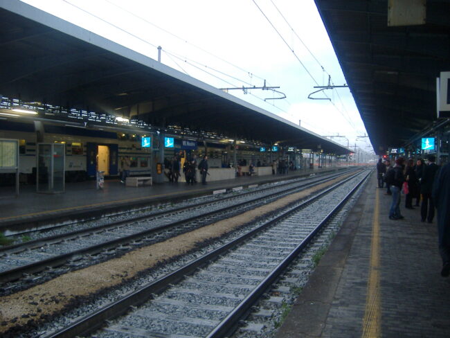 Stazione Ferroviaria di Mestre: La Polizia arresta una giovane viaggiatrice che si rivela essere corriere della droga. Nascondeva l'eroina tra i documenti