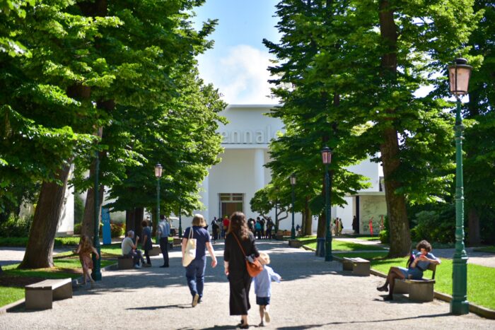 Biennale di Venezia: giardini e arsenale aperti e attivi nel 2020. Programma