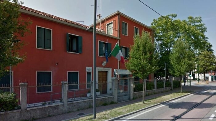 Maltrattamenti in famiglia: eseguite due misure cautelari