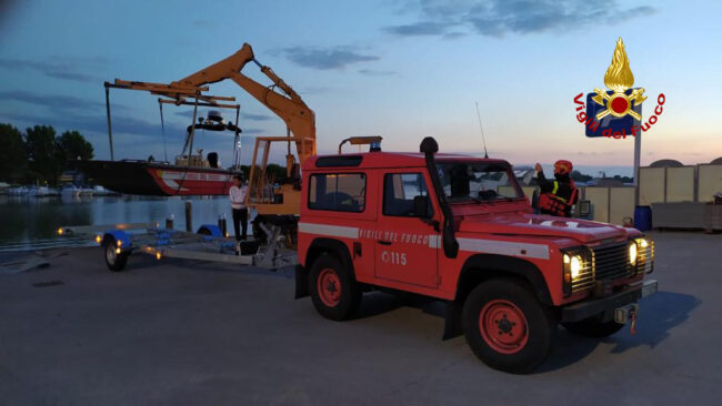 Chioggia, finisce con l'auto nelle acque del Brenta: morto 49enne