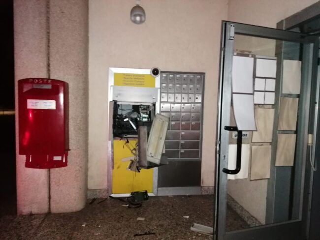 Quarto d'Altino, boato nella notte: banditi fanno saltare in aria il bancomat