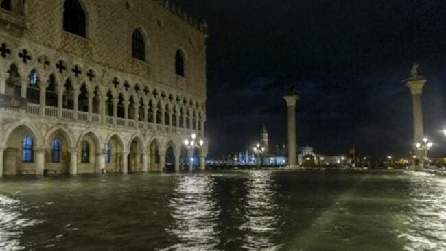 Acqua alta a Venezia: a quota 116 giovedì sera - Televenezia