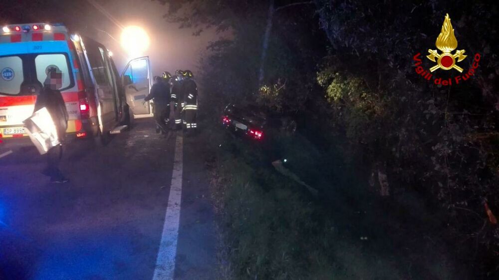 Salgareda, auto vola nel fossato: un morto, gravi 4 amici - Televenezia