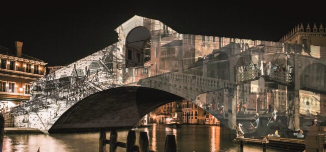 Natale di Luce 2020 tinge d’arte il Ponte di Rialto