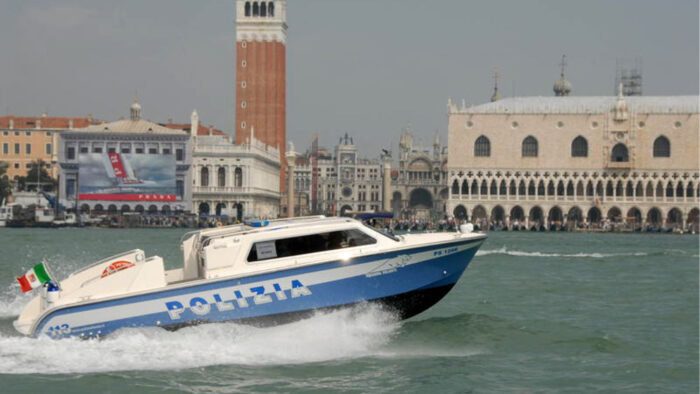 Power lift: sequestrati a Venezia altri due barchini