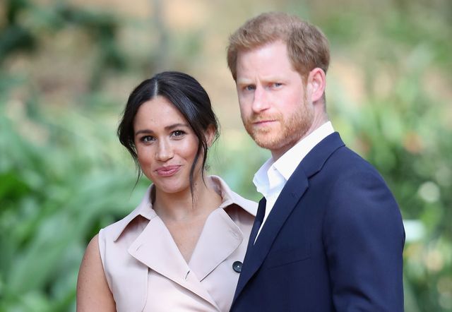 Basta social per Harry e Meghan: troppo odio