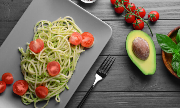 spaghetti con pesto