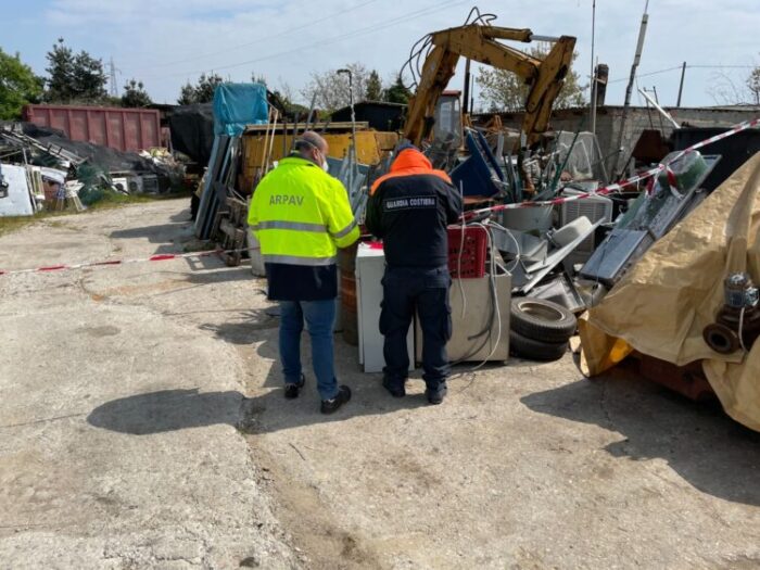 Discarica a cielo aperto sequestrata a Cavallino Treporti - Televenezia