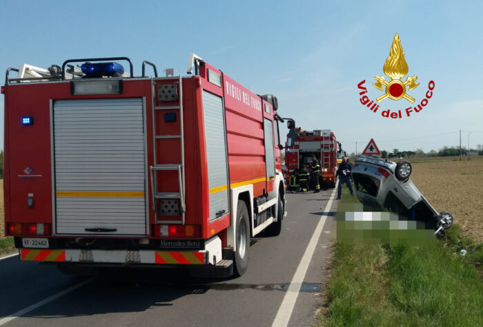 Auto finisce fuori strada a Portogruaro: morto il conducente