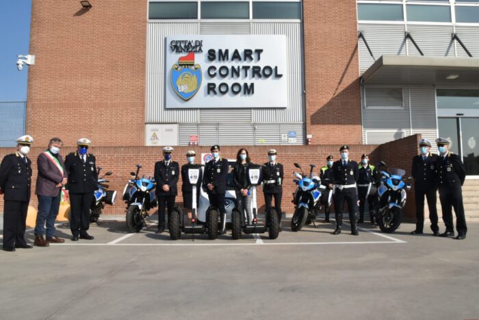 Polizia locale di Venezia: nuove moto, auto elettriche e segway - Televenezia