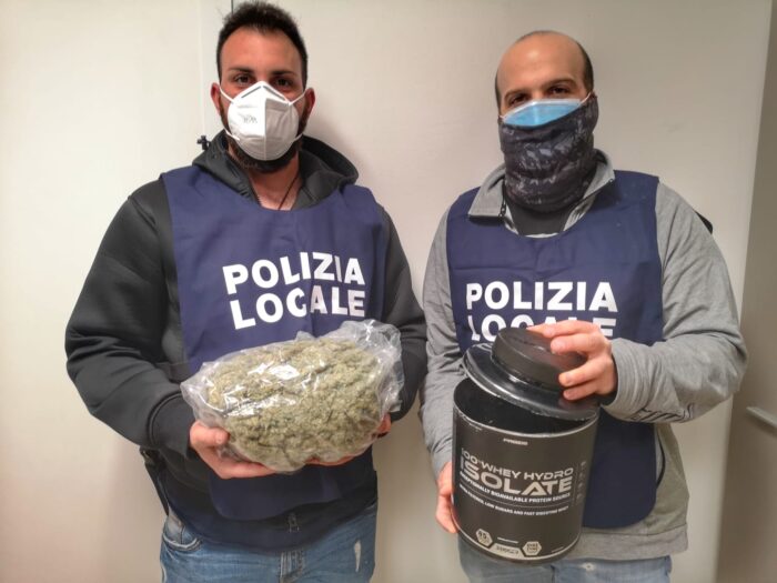 Spaccio di marijuana al parco "Hayez": due arresti - Televenezia