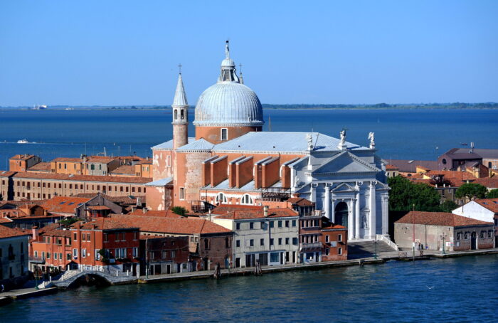 Anziana trovata morta nelle acque antistanti la Giudecca a Venezia