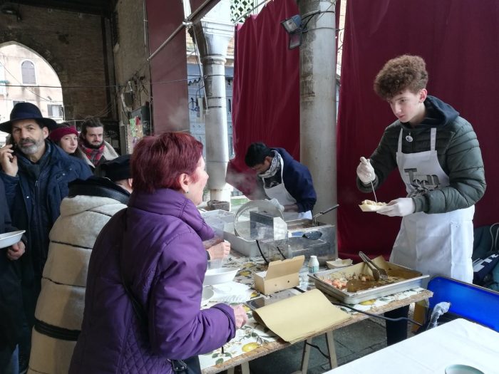 Giornata dell’artigianato: a Rialto espongono gli artigiani per Venezia 1600