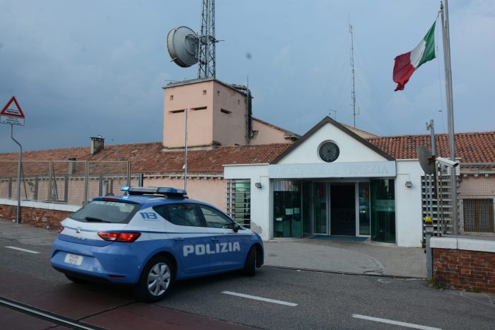 Furti in abitazione: preso nella notte ladro in fuga a Mestre