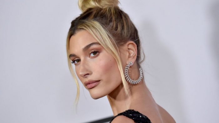 Hailey Bieber ricoverata per sintomi simili a un ictus - Radio Venezia