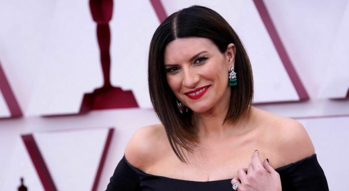 Pausini: in uscita suo nuovo film, posticipate le sue nozze