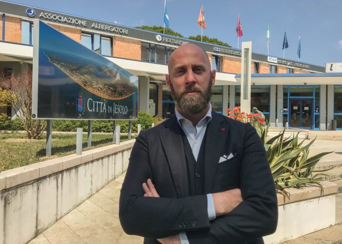 Jesolo: proteste per la proroga ai cantieri frontemare - TeleVenezia