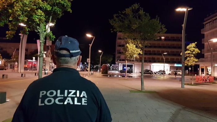 Jesolo: emessi 30 Daspo per spaccio, questua molesta e abusi