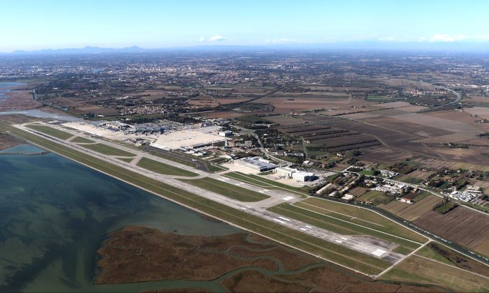 Aeroporto Venezia: dal 22 al 28 agosto voli cancellati sfiorano lo 0 % - TeleVenezia