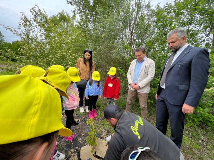 Un albero per ogni bambino: oltre 750 scolari al Bosco di Mestre