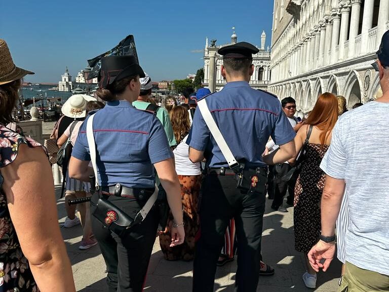 Borseggi a Venezia: raffica di controlli nel fine settimana - Televenezia