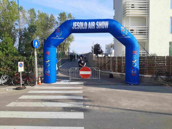 Pattuglia Acrobatica Nazionale, a Jesolo il primo accesso al mare - Televenezia