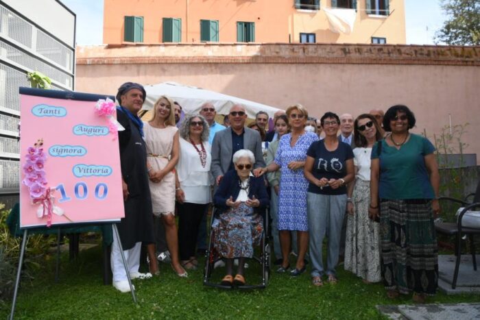 Vittoria Tenderini festeggia i 100 anni