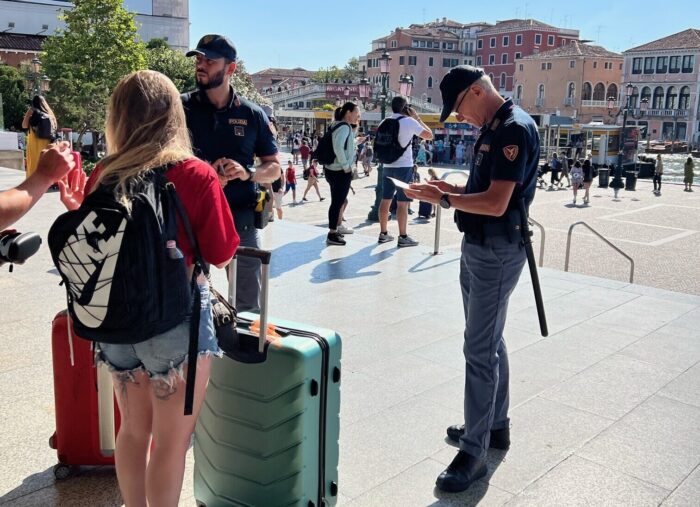 Borseggi: 15 persone denunciate nell'ultima settimana - Televenezia