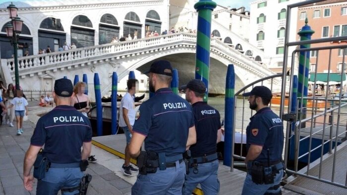 Venezia, fermate due sospette borseggiatrici in stazione