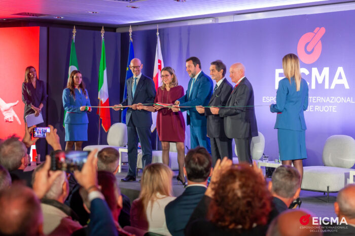 EICMA, inaugurata l'80° edizione: a Milano 2036 marchi da 45 paesi