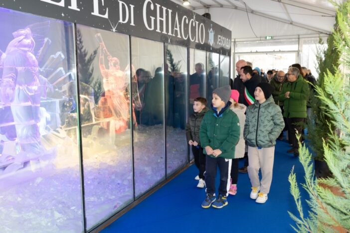 Jesolo inaugura il Presepe di Ghiaccio - Televenezia