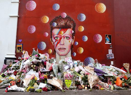 Parigi dedica una via a David Bowie a 8 anni dalla morte - Radio Venezia