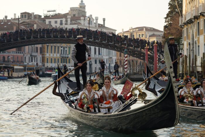 Carnevale di Venezia 2024: sabato prima uscita per le 12 Marie - Televenezia